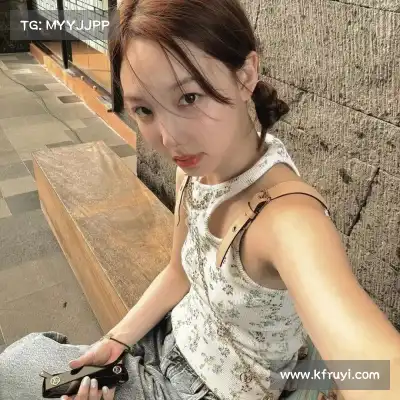 万桢翼